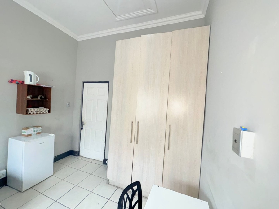 6 Bedroom Property for Sale in Quigney Eastern Cape